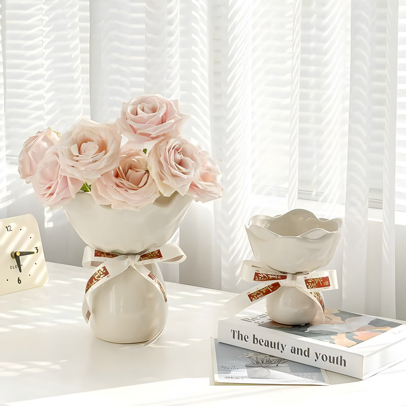 Minimalist Ceramic Vase – Handcrafted Sculptural Home Decor Centerpiece